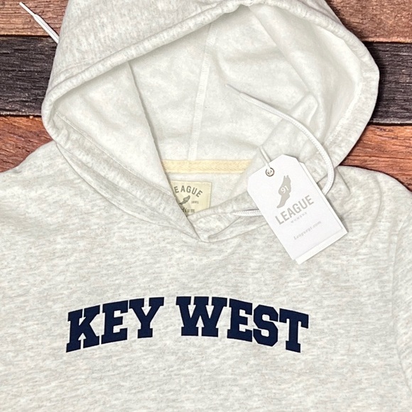 Key West, Florida League New Hoodie Gray Pullover Sweatshirt Travel Tourism - Picture 2 of 6